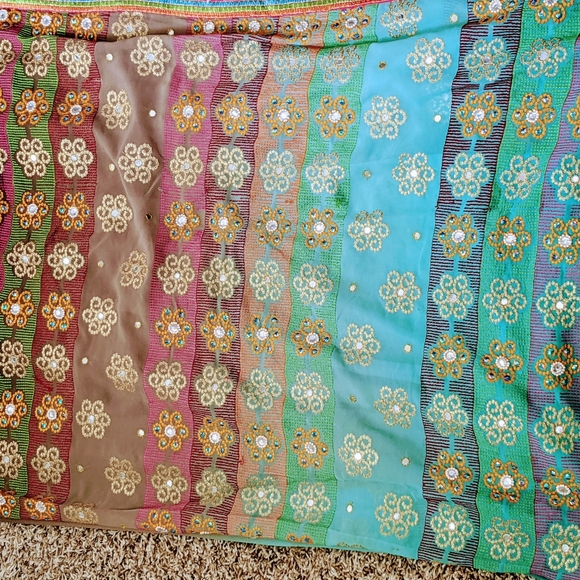 Saree - Picture 3 of 6